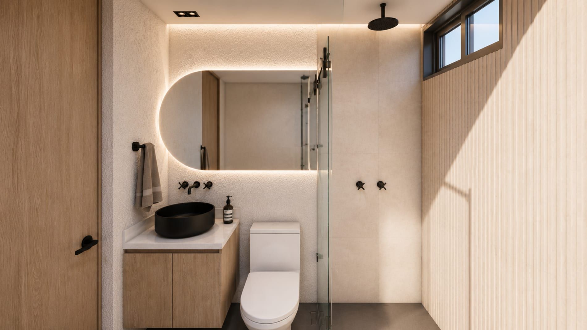 Baño con espejo en arco, lavamanos de madera y ducha